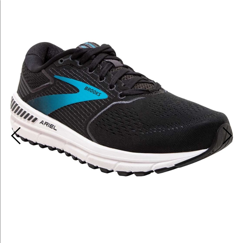 Brand new - 9 extra WIDE. never worn. Size 9 extra WIDE. Perfect shape.